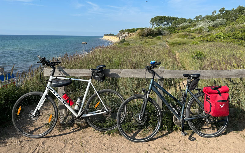2 Fahrräder am Strand. Bundesweite Aktion Stadtradeln 2023